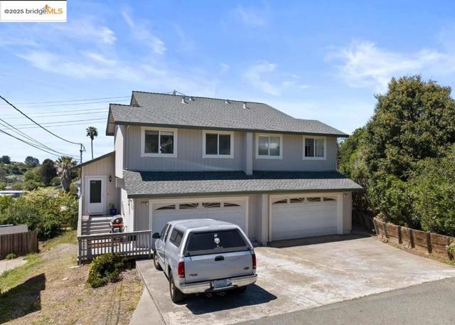 13 Aspen Ct, Vallejo CA: https://media.crmls.org/mediaz/724f350a-ecc7-47e5-9a06-e88567e78bf2.jpg