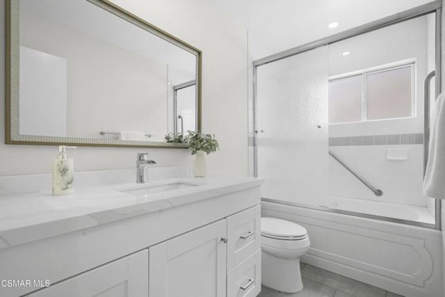 174 Wendy Drive, Thousand Oaks CA: https://media.crmls.org/mediaz/724f4ee8-8f25-4e29-9875-9b652d8c7a18.jpg