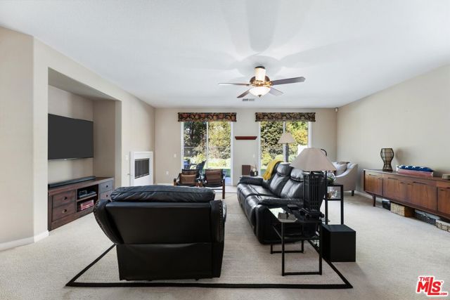 1514 Green Creek Trail, Beaumont CA: https://media.crmls.org/mediaz/724fbf9d-8f33-4400-ac74-d945bc66637e.jpg