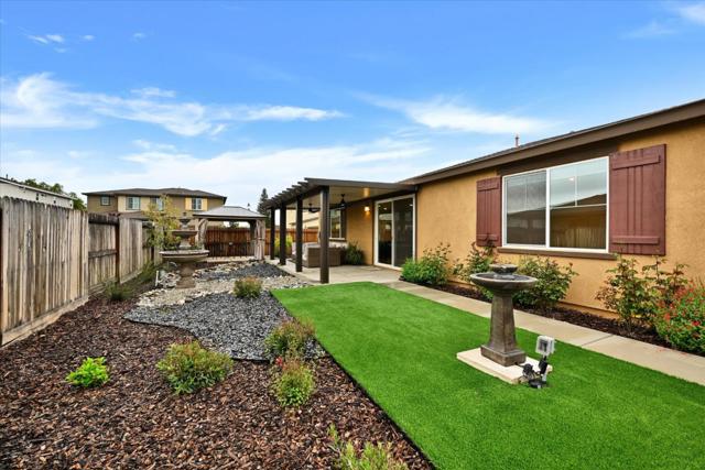 701 Pahl Court, Lincoln CA: https://media.crmls.org/mediaz/724fdc1b-6bb0-490c-b2cb-82bc9b7cb24a.jpg