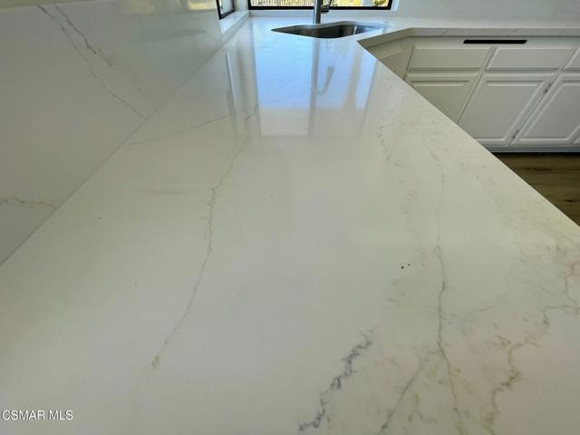 2568 Picadilly Circle, Thousand Oaks CA: https://media.crmls.org/mediaz/72515487-1c7a-4cb4-8188-c174b3dee753.jpg