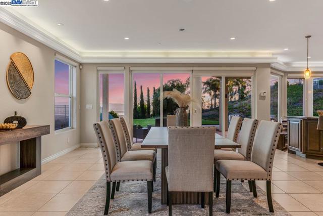 48912 Crown Ridge Cmn, Fremont CA: https://media.crmls.org/mediaz/72519023-de0d-408d-84b1-a9568c08036f.jpg