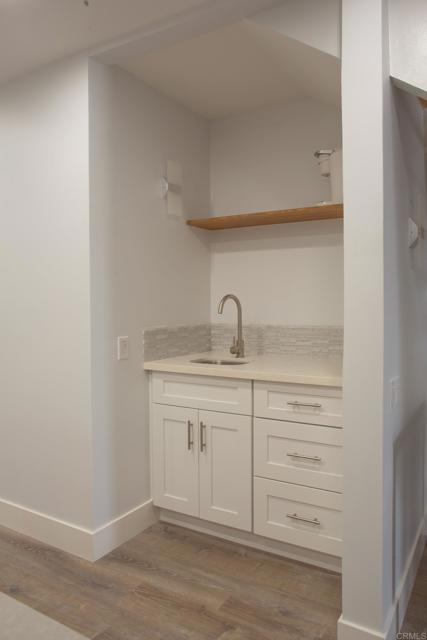 Image 11 of 31 For 922 Sealane Drive B