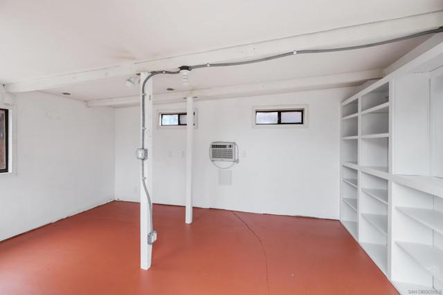 433 E 6Th Ave, Escondido CA: https://media.crmls.org/mediaz/7252b6fe-ab55-4652-949c-d19944825c0c.jpg