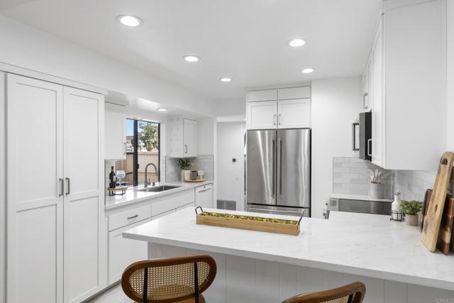 Detail Gallery Image 11 of 51 For 3851 Camino Lindo, –,  CA 92122 - 3 Beds | 2/1 Baths