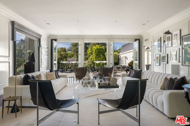 Drew Fenton | 10847 Bellagio Road Los Angeles CA | MLS: 7449719 Drew Fenton | 10847 Bellagio Road Los Angeles CA | MLS: 7449719