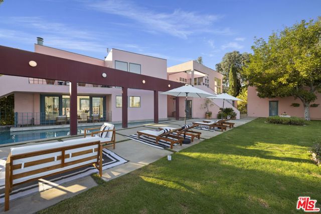 2980 Hollyridge Drive, Los Angeles CA: https://media.crmls.org/mediaz/725553a2-6b93-4df1-b53d-d7a7fb483a7a.jpg