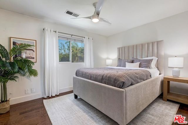 4417 Campbell Drive, Los Angeles CA: https://media.crmls.org/mediaz/7255c52e-43e5-40e1-a5a6-f5a973ca30c9.jpg