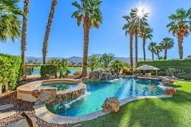 81655 Brown Deer, La Quinta CA: https://media.crmls.org/mediaz/72568c70-3c81-4f80-a630-c9926afd472e.jpg
