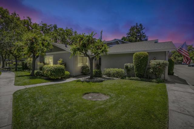 4942 Red Creek Drive, San Jose CA: https://media.crmls.org/mediaz/72568e9e-a370-446c-ba8a-98e0e6cf747a.jpg