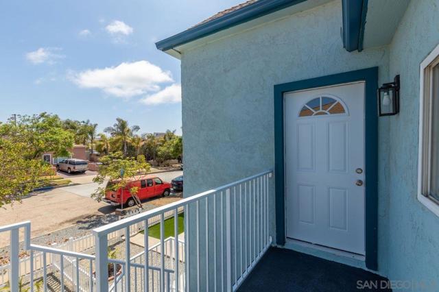 2856 Franklin Ave, San Diego CA: https://media.crmls.org/mediaz/7256bb42-dd69-4779-9b13-6caabae8d995.jpg