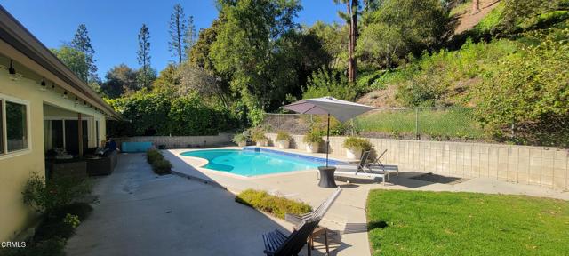 5222 Haskell Street, La Canada Flintridge CA: https://media.crmls.org/mediaz/7258bf83-12c4-4f7b-befa-40c5d7ab01d6.jpg