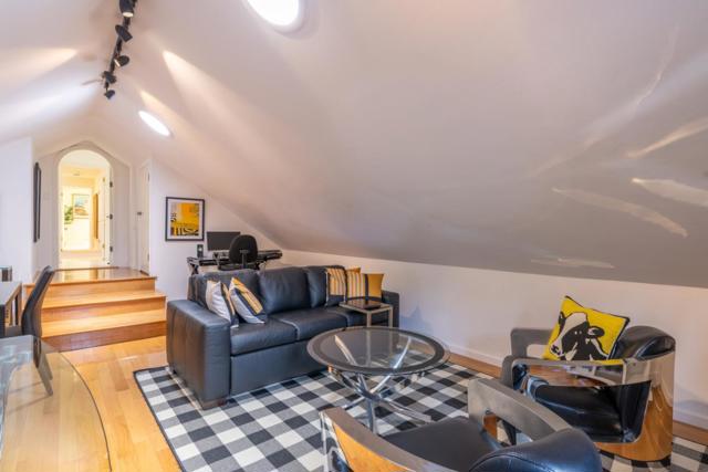 6 Huckleberry Court, Monterey CA: https://media.crmls.org/mediaz/725935c9-81a4-4477-8ec2-402a25c249e6.jpg