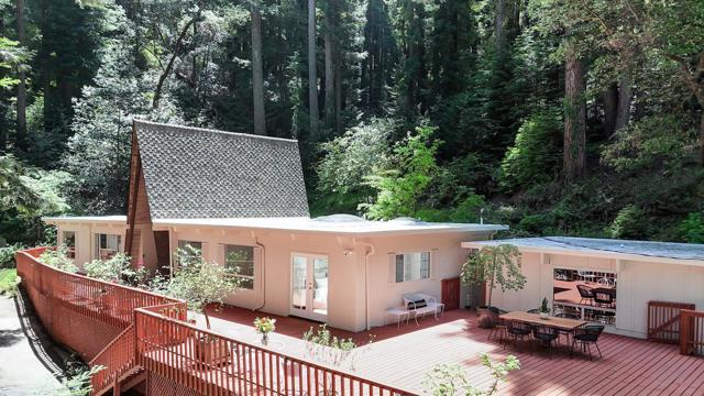 350 Grandview Drive, Woodside CA: https://media.crmls.org/mediaz/7259e53e-8885-493f-8b70-0768efe8ad77.jpg