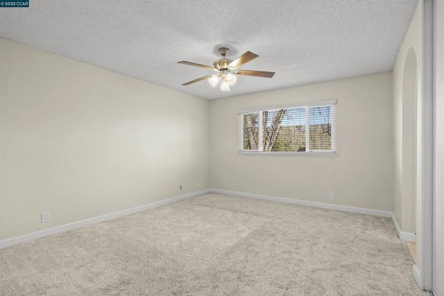 782 Ash Ct, Fairfield CA: https://media.crmls.org/mediaz/725ae30a-8000-4cc4-9fa6-1254c20e1aac.jpg