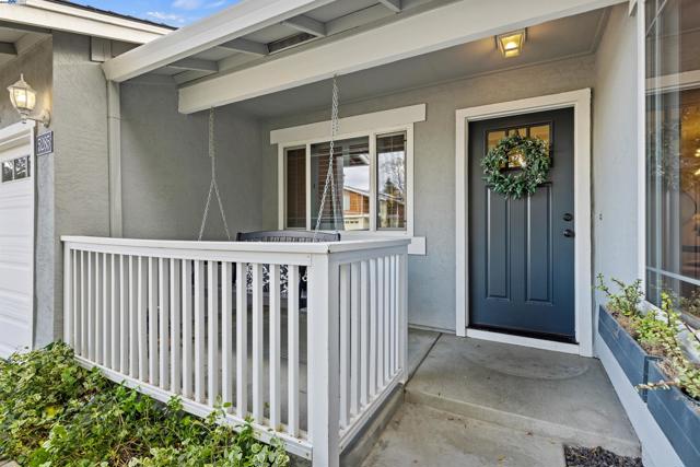 5285 Felicia Ave, Livermore CA: https://media.crmls.org/mediaz/725b3228-174d-4822-9ab8-f7c944d21e2e.jpg