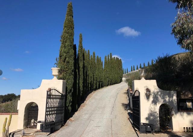 0 Country Club Heights, Carmel Valley CA: https://media.crmls.org/mediaz/725b4cd1-a216-4fd5-b080-bc0514ae7bf5.jpg