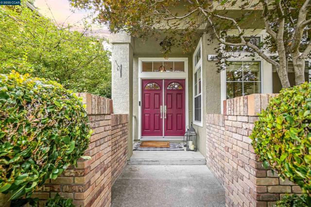 405 Triomphe Ct, Danville CA: https://media.crmls.org/mediaz/725c1ee0-31b6-4279-a3bc-84cc8464f0e0.jpg