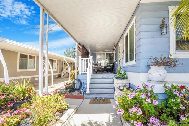 7266 San Luis St, Carlsbad, California 92011, 2 Bedrooms Bedrooms, ,2 BathroomsBathrooms,Residential,For Sale,San Luis St,240020911SD