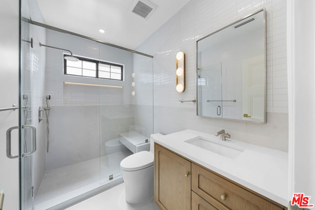 1722 N Vista Street, Los Angeles CA: https://media.crmls.org/mediaz/725c9ceb-be61-401d-be3e-d5ad38477a22.jpg