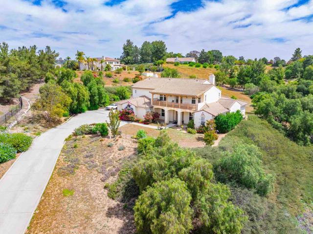1964 Tracy Ct, Fallbrook CA: https://media.crmls.org/mediaz/725d096f-b510-4e82-b19f-4f00c19b12ea.jpg