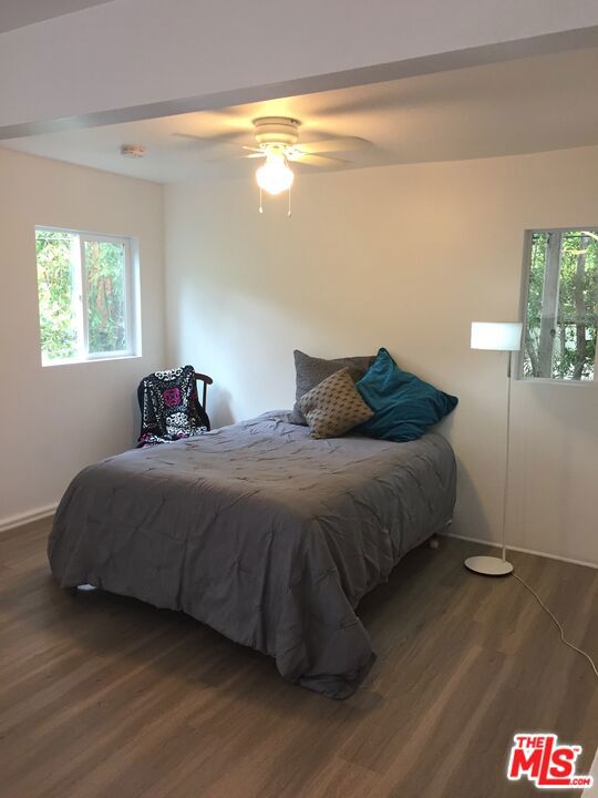 3754 Fredonia Drive, Los Angeles CA: https://media.crmls.org/mediaz/725d9ae7-e1f8-488a-84e3-f13e7b362778.jpg