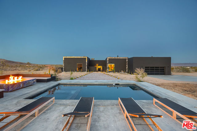 Pool with Spa