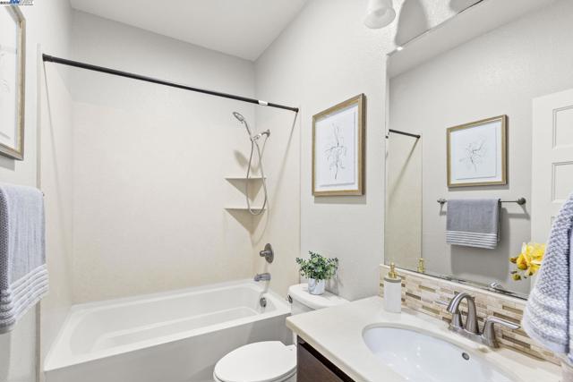 Image 28 of 42 For 6672 Adare Ln