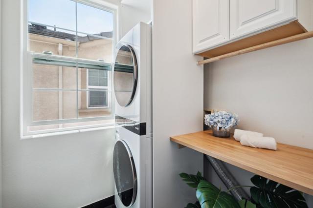 1591 Glenn Street, Hayward CA: https://media.crmls.org/mediaz/725f8746-71af-4ee3-8c95-38d90ac0d560.jpg