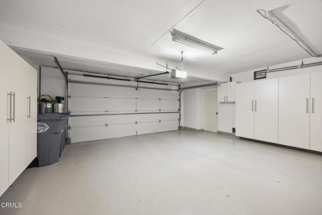2205 Vina Del Mar, Oxnard CA: https://media.crmls.org/mediaz/72606857-c1a0-4213-8af6-fce861a0ea34.jpg