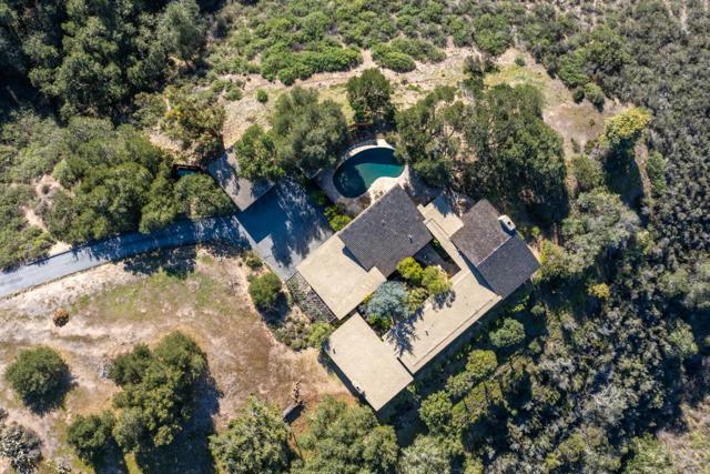 15415 Via Los Tulares, Carmel Valley CA: https://media.crmls.org/mediaz/7260c132-d4a8-48aa-98e7-dbf9fd24c8a7.jpg
