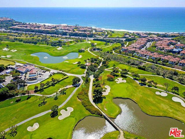 28 Saint Kitts, Dana Point CA: https://media.crmls.org/mediaz/7261f81a-69bc-4900-ab46-0a47b27e999c.jpg