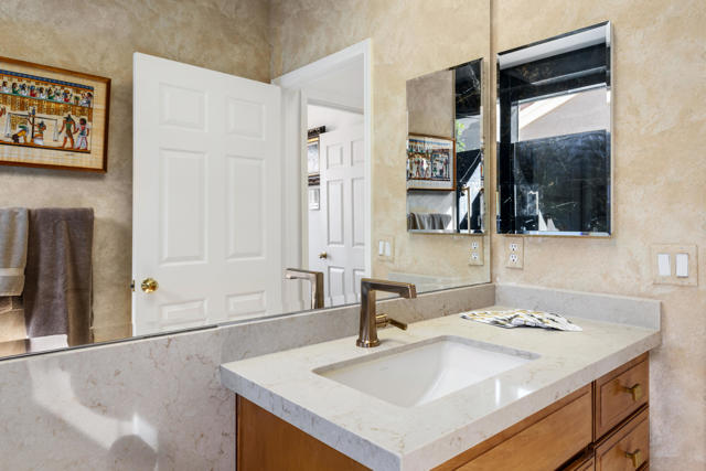 78210 Gray Hawk Drive, Palm Desert CA: https://media.crmls.org/mediaz/726253c8-8e7c-480c-9b68-f9340640dcde.jpg