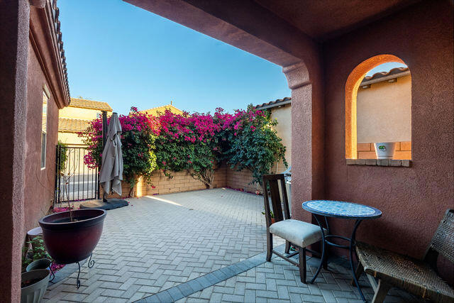 551 Via De La Paz, Palm Desert CA: https://media.crmls.org/mediaz/7262835f-c9d4-47bb-99e1-8cb968ff5873.jpg