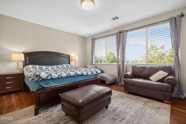 6573 Pinnacle Court, Moorpark CA: https://media.crmls.org/mediaz/72628b6e-5745-4858-9ae7-9ae9cdbb6b8d.jpg