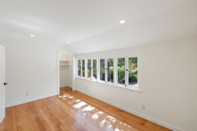 18 Upper Circle, Carmel Valley CA: https://media.crmls.org/mediaz/7262c189-1fdf-4bf8-aece-0d639ab5093d.jpg