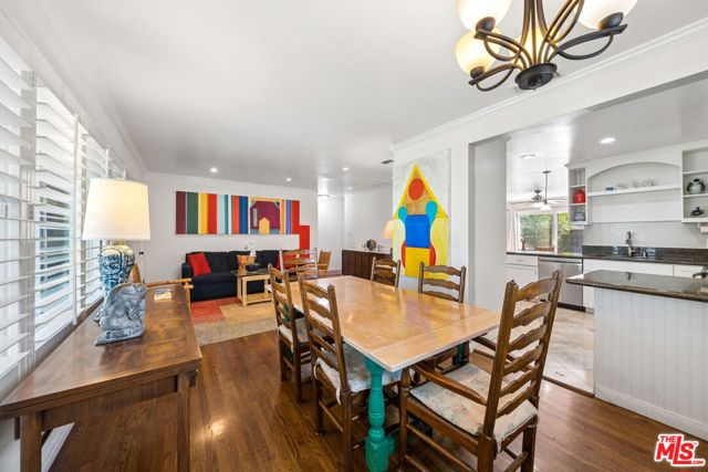 4942 Stern Avenue photo 10