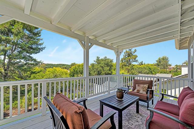 2139 Kirkcaldy Road, Fallbrook CA: https://media.crmls.org/mediaz/72665b87-180b-4eec-8272-3046b1b06a69.jpg