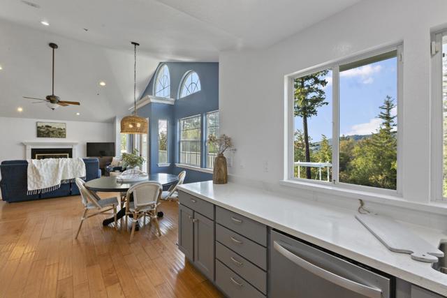 24865 Skyland Road, Los Gatos CA: https://media.crmls.org/mediaz/7267afb5-c9f3-4b24-9d43-c7deabac3750.jpg