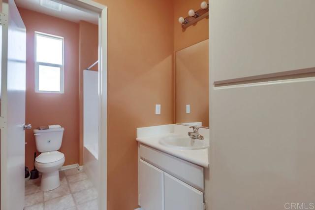 Detail Gallery Image 46 of 48 For 1560 Santa Carolina Rd #2,  Chula Vista,  CA 91913 - 4 Beds | 3/1 Baths