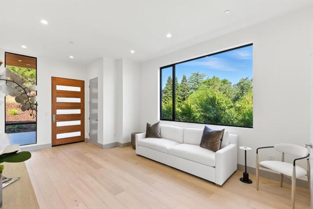 1127 Hillslope Place, Los Altos CA: https://media.crmls.org/mediaz/7269e42e-a1fd-44a7-aea5-4e0e8a2cdfa9.jpg