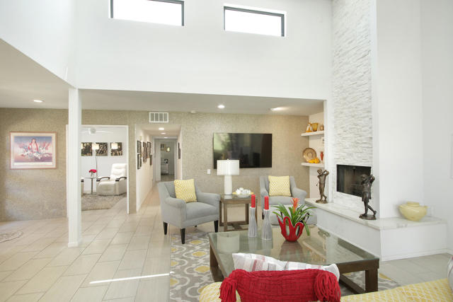 Image 6 of 42 For 74 La Ronda Drive