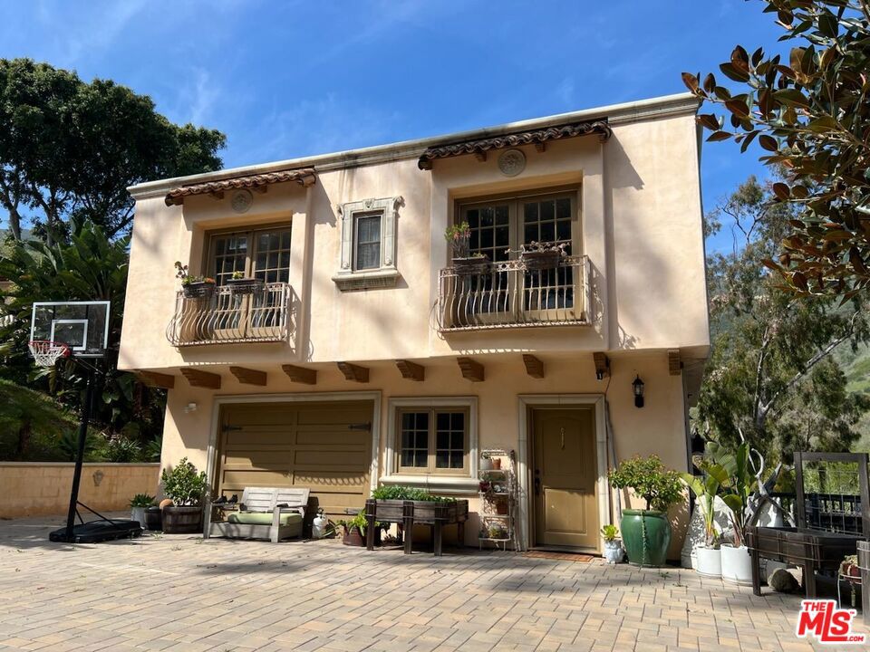 28247 Via Acero Street