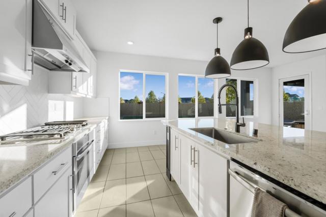 1591 Vinsanto Court, Gilroy CA: https://media.crmls.org/mediaz/726aea5a-7042-4566-8501-5b0306cb77b3.jpg