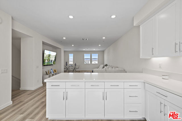 27109 Valley Oak Place photo 3