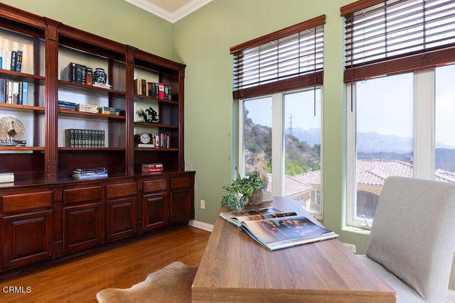 Detail Gallery Image 8 of 50 For 3422 Esperanza Ter, Glendale,  CA 91208 - 5 Beds | 5 Baths