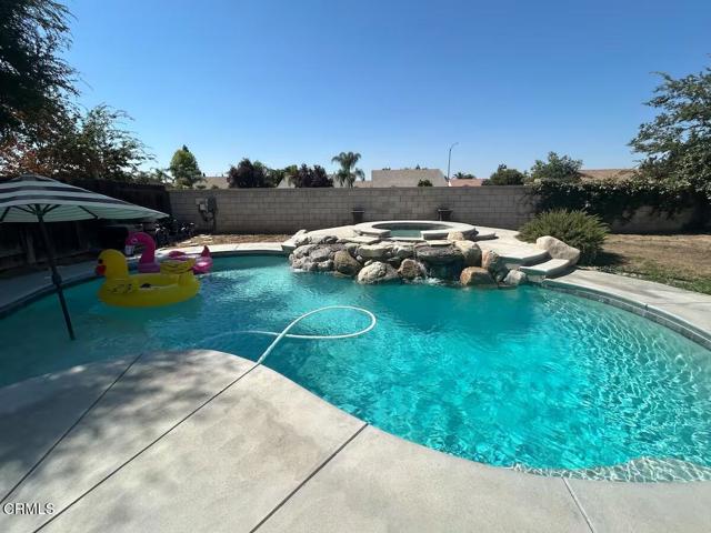 Detail Gallery Image 14 of 14 For 11715 Apple Valley Ct, Bakersfield,  CA 93312 - 4 Beds | 2 Baths