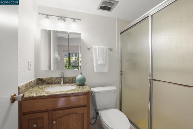 1525 Canyonwood Ct, Walnut Creek CA: https://media.crmls.org/mediaz/726b88ed-b22e-4a15-9e68-89ec8c32b286.jpg