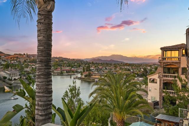 22590 Canyon Lake Drive South, Canyon Lake CA: https://media.crmls.org/mediaz/726bbe78-0b53-448c-a88e-3849330a58b0.jpg