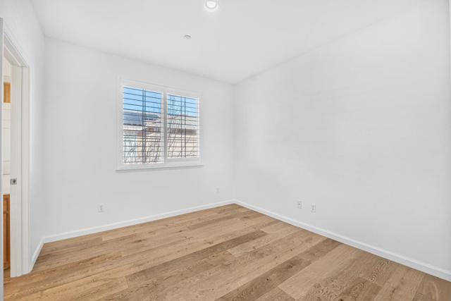 Image 33 of 46 For 37812 Appletree Court